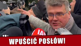 Wąsik i Kamiński wyprowadzeni z Sejmu quotPrzez marszałka Hołownię przemawia strachquot [upl. by Atiekal]