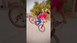 New stoppie video stunt letsmakestuntridingfamous idoallmyownstunts cycle cyclestunt infinity [upl. by Silvio]