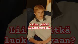 Liian pitkä luokkakuvaan 🤔 luokkakuva kuva koulu pituus shorts [upl. by Streeter904]