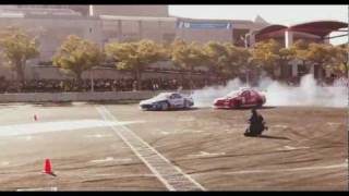 D1 Drift Exhibition Tokyo 2012 Masato Kawabata vs Masao Suenaga [upl. by Atirrehs]