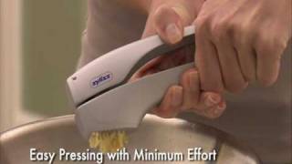 Zyliss Susi 2 Garlic Press [upl. by Kluge]