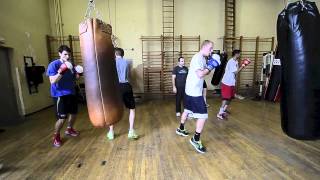 Basket les joueurs de Pepinster à la boxe [upl. by Otreblon]