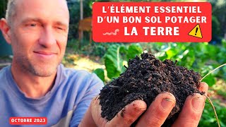 Comment améliorer sa terre de potager  La terre végétale [upl. by Orian380]