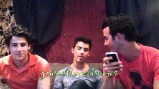 Jonas Brothers Live Chat on Cambio 081110 [upl. by Aneem]