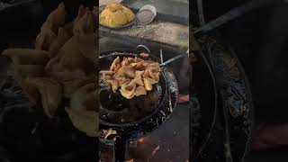 Smose food streetfoodsamosa recipe punjabifood foodie punjabistreetfood streetfood citysam [upl. by Dohsar]