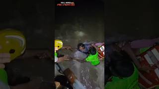 இரண்டு குழந்தைகளுடன் வெள்ளத்தில் சிக்கிய தம்பதி 🙄🙄🙄🙄 Rescue people 🥹🥹🥹🥹 [upl. by Acissev]