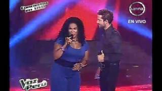 David Bisbal y Eva Ayllon cantan “Digale” en “La Voz Perú” [upl. by Annirtak]