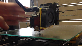 46  COME ALLINEARE PIANO  Consiglio banale per calibrare il piano di stampa 3d [upl. by Inaliak121]