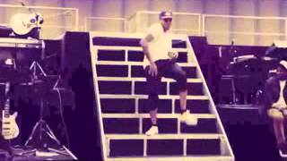 Chris Brown vs Justin Bieber  Quem Dança Melhor [upl. by Bordiuk]