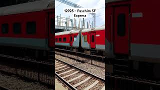 12925  Paschim SF Express Mumbai to Amritsar indianrailwaysmumbaiamritsarmaharashtraspeed [upl. by Edouard]