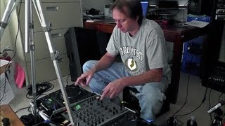 CD Beatmixing  DJing for Beginners  Using CD Players with Pitch Controls [upl. by Duarte]