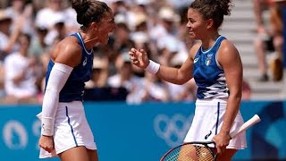 Sara Errani and Jasmine Paolini win women’s doubles gold medal for Italy in Paris Olympics [upl. by Mcmurry]