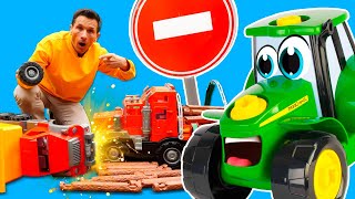 Johnny le tracteur apprend les règles de circulation Jeux avec voitures pour enfants [upl. by Ahsikad]