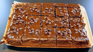 XXL Schoko Blechkuchen Brownies WAHNSiNNiG einfach und LECKER [upl. by Sessylu350]