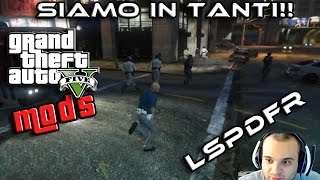 GTA 5 MOD ITA  MIO DIO CHE AMMUCCHIATA DI POLIZIA EPICO  GTA 5 LSPDFR GAMEPLAY ITA [upl. by Nylqcaj]