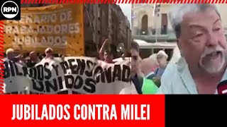 ¡El pueblo dice bastaJubilados se cansaron del ajuste y salen a la calle contra Javier Milei [upl. by Adnoyek]