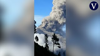 Entra en erupción volcán más activo de Centroamérica el quotvolcán de Fuegoquot [upl. by Aneeram393]