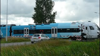 Spoorwegovergang Sneek  Dutch railroad crossing [upl. by Haimehen734]