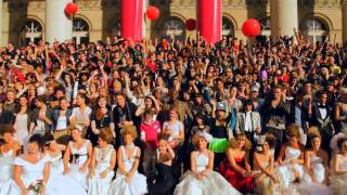 Vidéo officielle Le plus grand défilé du monde Galeries Lafayette Paris Haussmann [upl. by Arikahs]