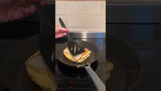 The Ultimate Breakfast Egg Sandwhich [upl. by Buehler]