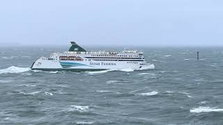 Irish ferry ploughs into Storm Isha 나룻배 [upl. by Ardnoid404]