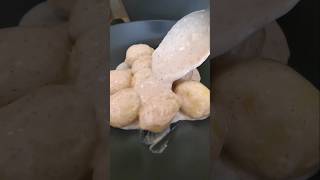 Gnocchi al gorgonzola e SALSA DI NOCI Ricetta della salsa su BriCciola in cucina Giallo Zafferano [upl. by Eyde]