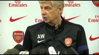 Arsene Wenger reaction to Van Persie move to Man Utd [upl. by Oigres]