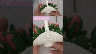 Capullitos de rosa tejidos en crochet [upl. by Comptom]