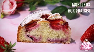 Recette de Gâteau Moelleux aux Fraises [upl. by Nahsed]