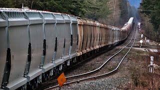 UP SD70ACe Helps Massive CP Covered Hopper Train Descend And Climb Grade On The CP Cascade Sub [upl. by Elinad396]