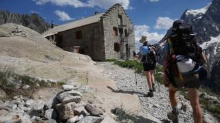 De la randonnée à lalpinisme  le Col des Ecrins juin 2017 [upl. by Kubiak230]