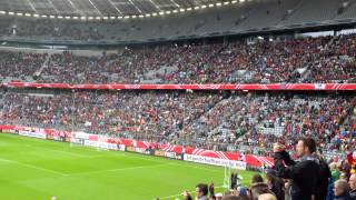 Klasse Stimmung in der Allianz Arena beim Frauenfußball [upl. by Naneik]