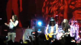 Slash  Paradise City Araneta Coliseum May 4 2013 [upl. by Kenyon420]