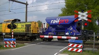 Spoorwegovergang Zenderen  Dutch railroad crossing [upl. by Igig]