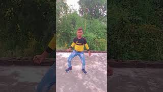 Lacha lacha la kamar karetrending bhojpuri dance viralvideo dance trending viralvideos [upl. by Sonitnatsnok543]