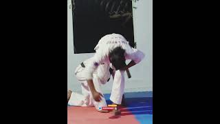 punch defense।। knockout lock mma techniquesmartialarts fighting taekwondo [upl. by Siduhey]