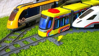 Dickie Toys Siemens Avenio Straßenbahn gelb und Lego City Züge [upl. by Ewer]