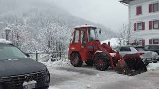 07012024 DOLOMITI PANORAMICA DI FALCADE VECCHIA CENTRO STORICO MOLINO FRAZIONE MENTRE NEVICA [upl. by Abehsile]