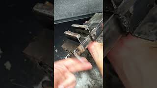 Tornillo de banco casero simple de hacer diy tools tips herramientas [upl. by Oglesby]