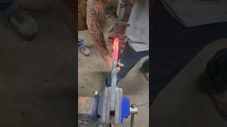 Twisting 34quot solid for a display at shows blacksmith maker howto twist short shorts [upl. by Pierre]