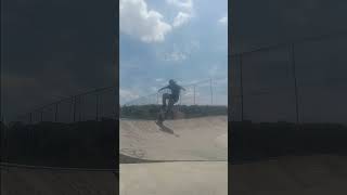 First Front shuv to Fs rock n roll😀 skatebaording practice [upl. by Pompea]