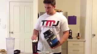 How to Mix Smooth Clump Free Casein Protein Powder Before Bed  MassiveJoescom 100 Gold Standard [upl. by Baynebridge278]