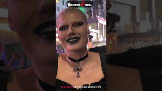 GNTMSiegerin Lea bei Heidi Klums HalloweenParty am Times Square in New York City [upl. by Durst]