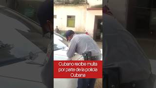 Cubano le dice a Policía Cubano “Llévame Preso” [upl. by Eyk914]