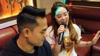 Karaoke bareng Penganten baru Tria DA 2 nyanyi Mawar Bodas eh mawar Putih hee cacam [upl. by Olathe]