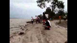 video ombak bono sungai kampar setelah lewat di Tanjung Pebayang [upl. by Kerrie]