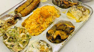 9 Non Veg Items With 5 Rumali Roti in 1 Platter Only Rs 600  AlYamin Jama Masjid Food [upl. by Eirok268]