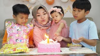 SURPRISE ULANG TAHUN BAYI SHANUM YANG KE 1 🥳  Davino Vlog [upl. by Notse14]