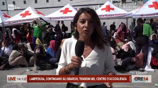 Lampedusa continuano gli sbarchi tensioni nel centro daccoglienza  Ore 14 15092023 [upl. by Davidde837]