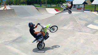 PIT BIKES IN THE SKATEPARK [upl. by Farman]